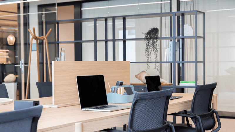 Fully furnished office for 3 workstations (All-inclusive Services) (2)