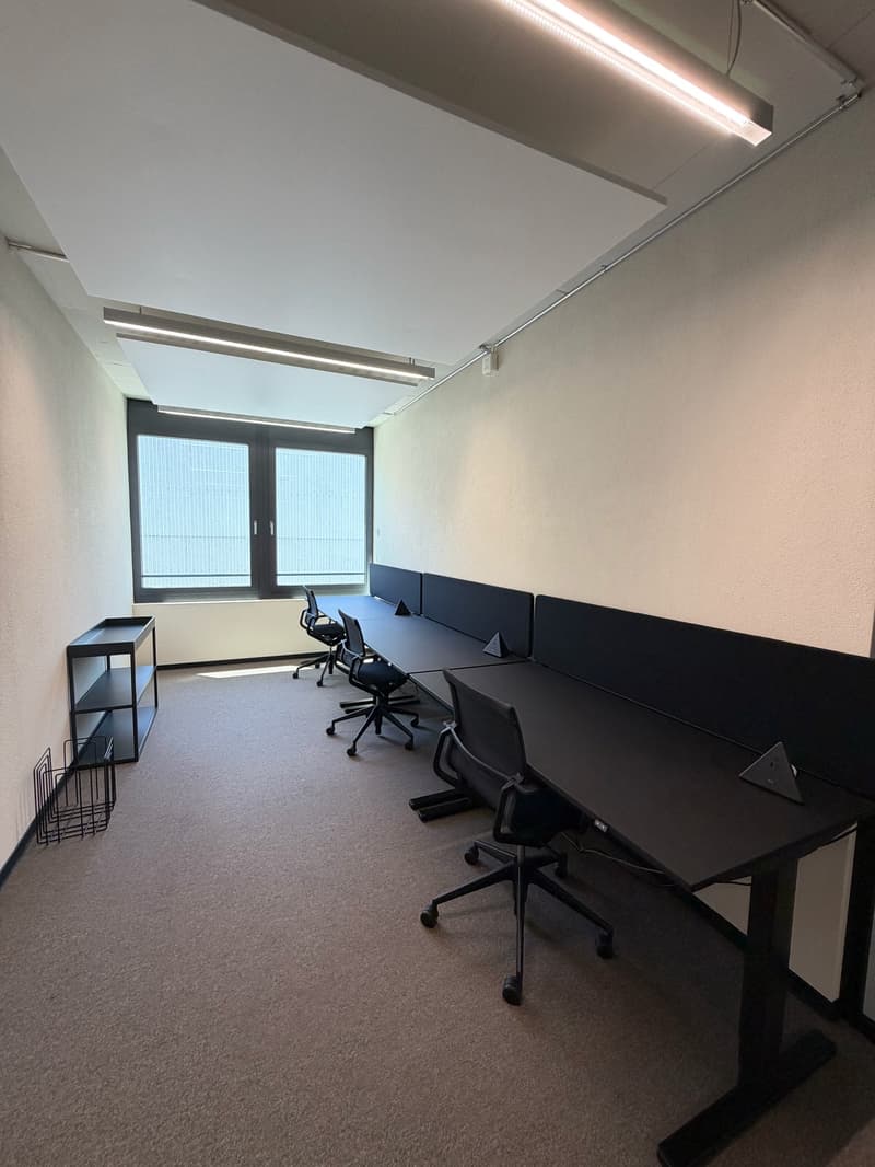 Vollmöbliertes Büro für 3 Arbeitsplätze (All-inclusive Services) (2)