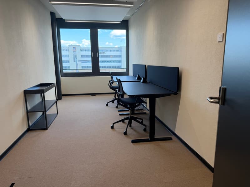 Vollmöbliertes Büro für 2 Arbeitsplätze (All-inclusive Services) (1)