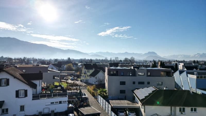 Dachterrasse, Balkon und 4.5 Zimmer mit Weitsicht (11)