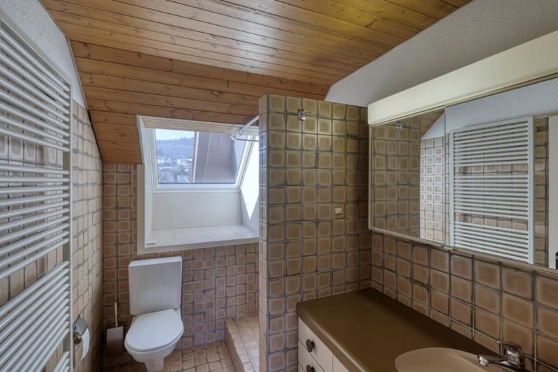 Menziken - Appartement situé au centre avec beaucoup de charme et de potentiel pour une conception individuelle (6)