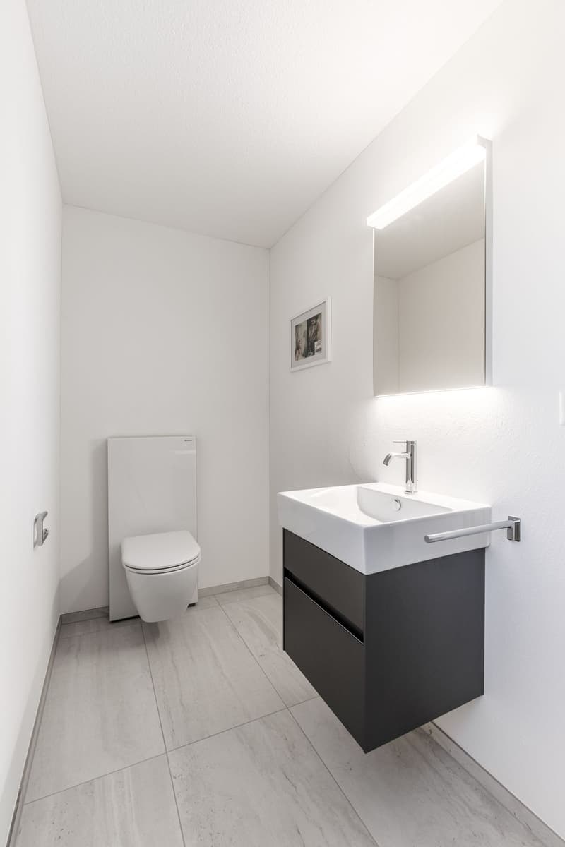 Modern renovated 5.5-room row house in a quiet neighborhood location in Schübelbach (8)