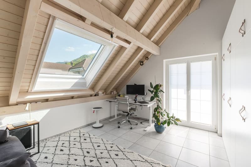 Modern renovated 5.5-room row house in a quiet neighborhood location in Schübelbach (10)