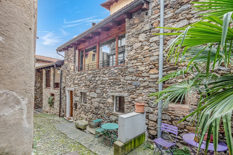 Charming holiday home in the village center of Bigorio - Tessin atmosphere included (1)