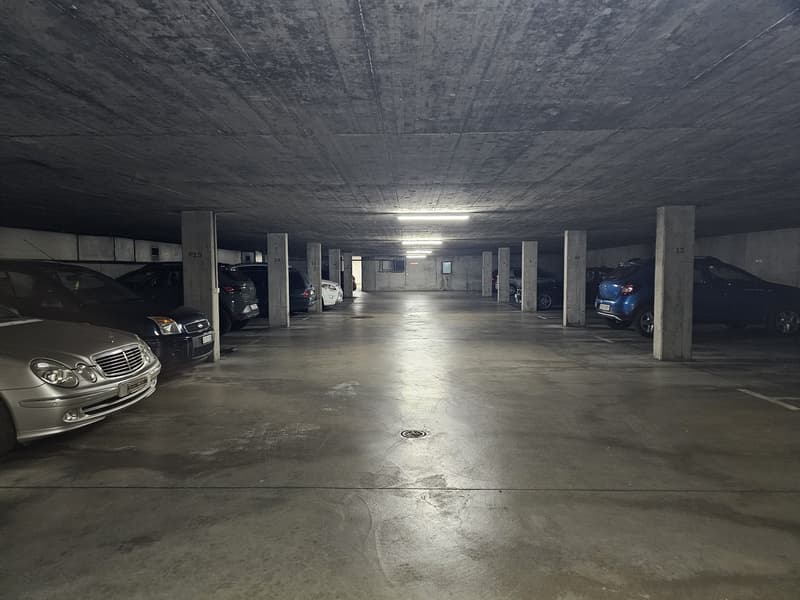 Tiefgaragen-Parkplätze zu vermieten Ruffinistrasse 6, 8 oder 9 (1)