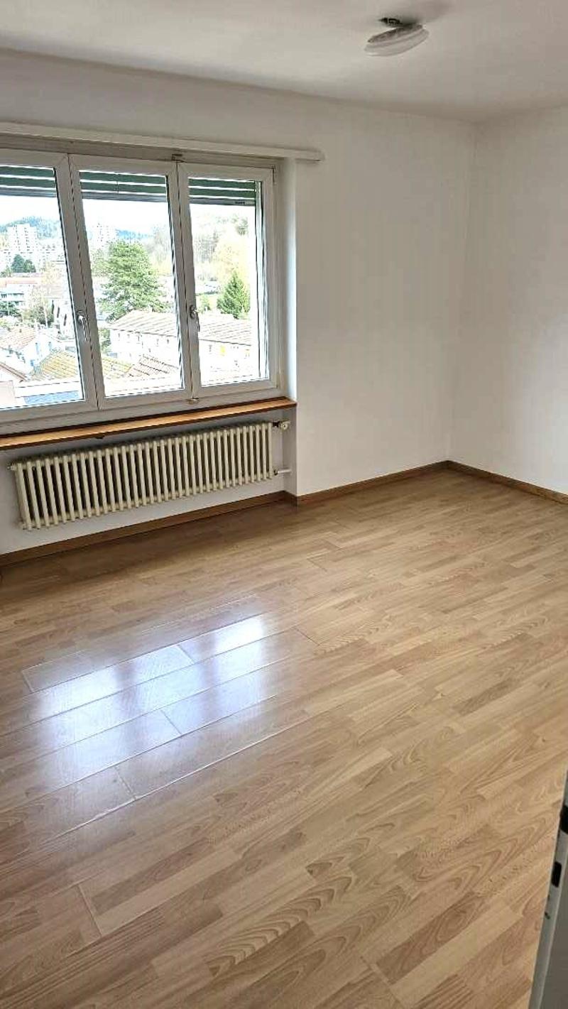 Charming 3.5 room apartment in Biel! (5)