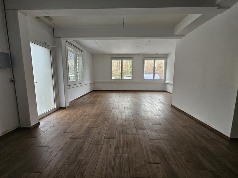 Ufficio 60 m² con magazzino e armadi per archiviazione (2)