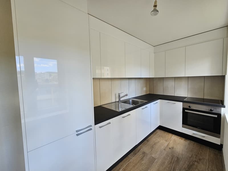 Appartamento di 2 ½ locali, 2300 La Chaux de Fonds (2)