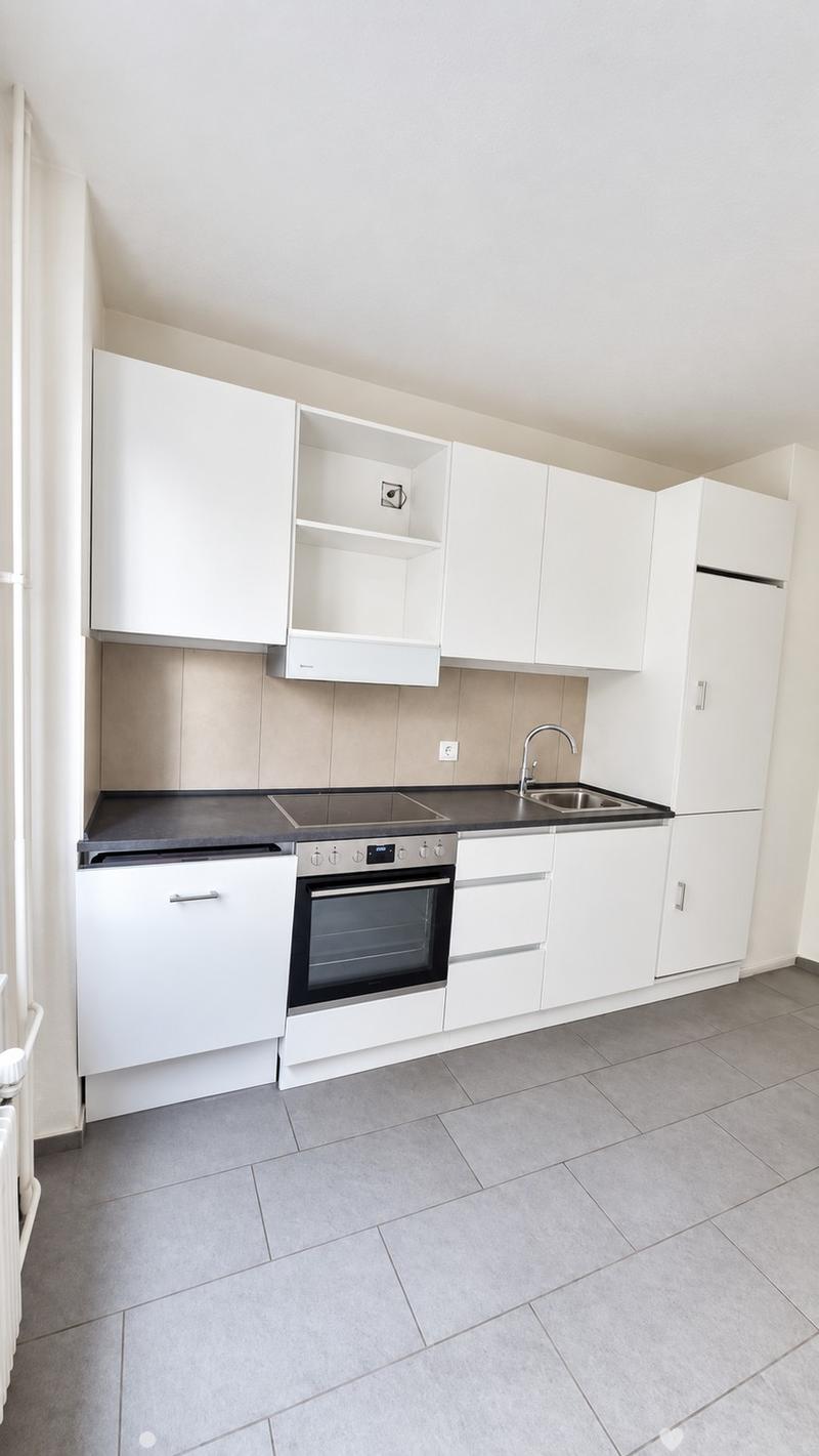 Helle Wohnung mit schöner Küche und charmantem Parkett (1)
