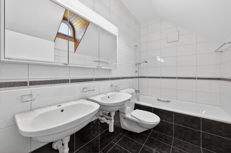 Badezimmer mit Badewanne