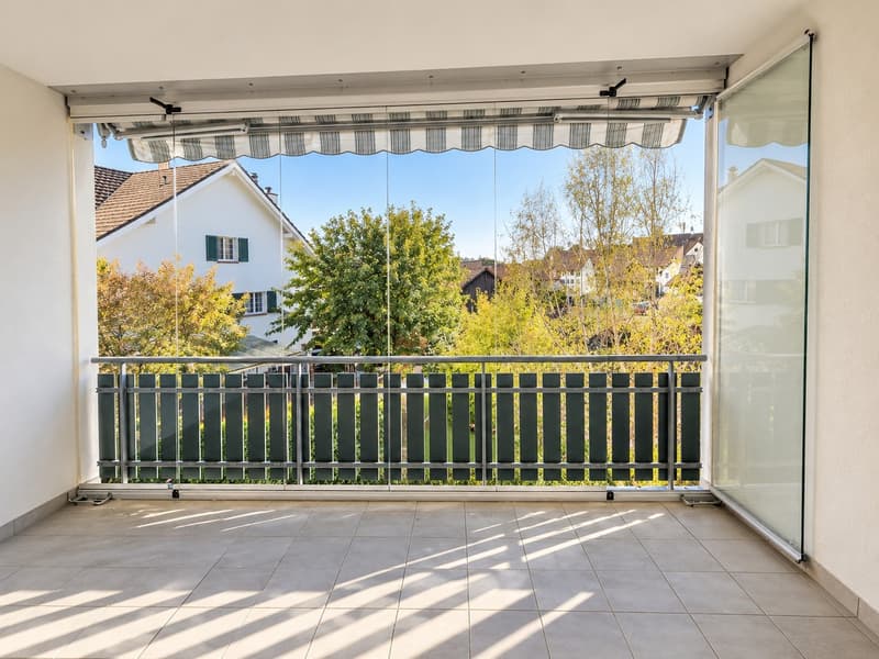 Balkon mit Schiebe-Verglasung