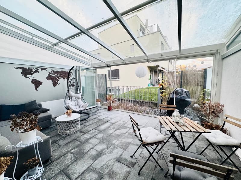 Attraktives grosszügiges 5 1/2-EFH mit geräumigem Wintergarten. Nähe Schule Bus Kindergarten Einkauf (9)