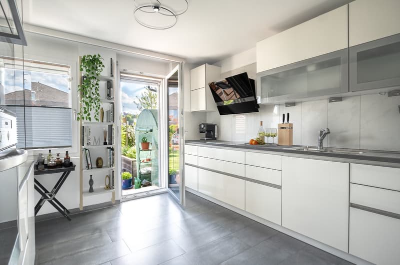 Idyllic Rhine-side Home – Single-family House in Tägerwilen (7)