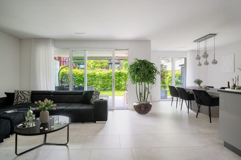 Modern living with privacy – stylish garden apartment in Minergie construction (2)