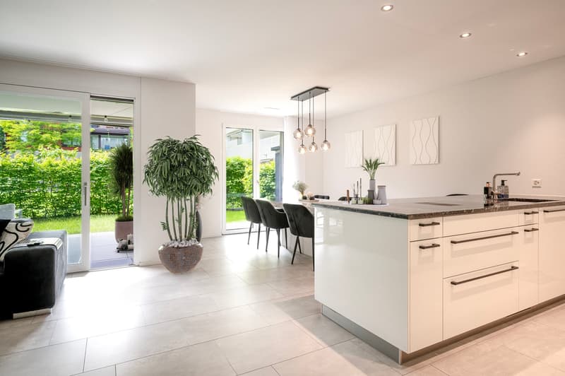 Modern living with privacy – stylish garden apartment in Minergie construction (4)
