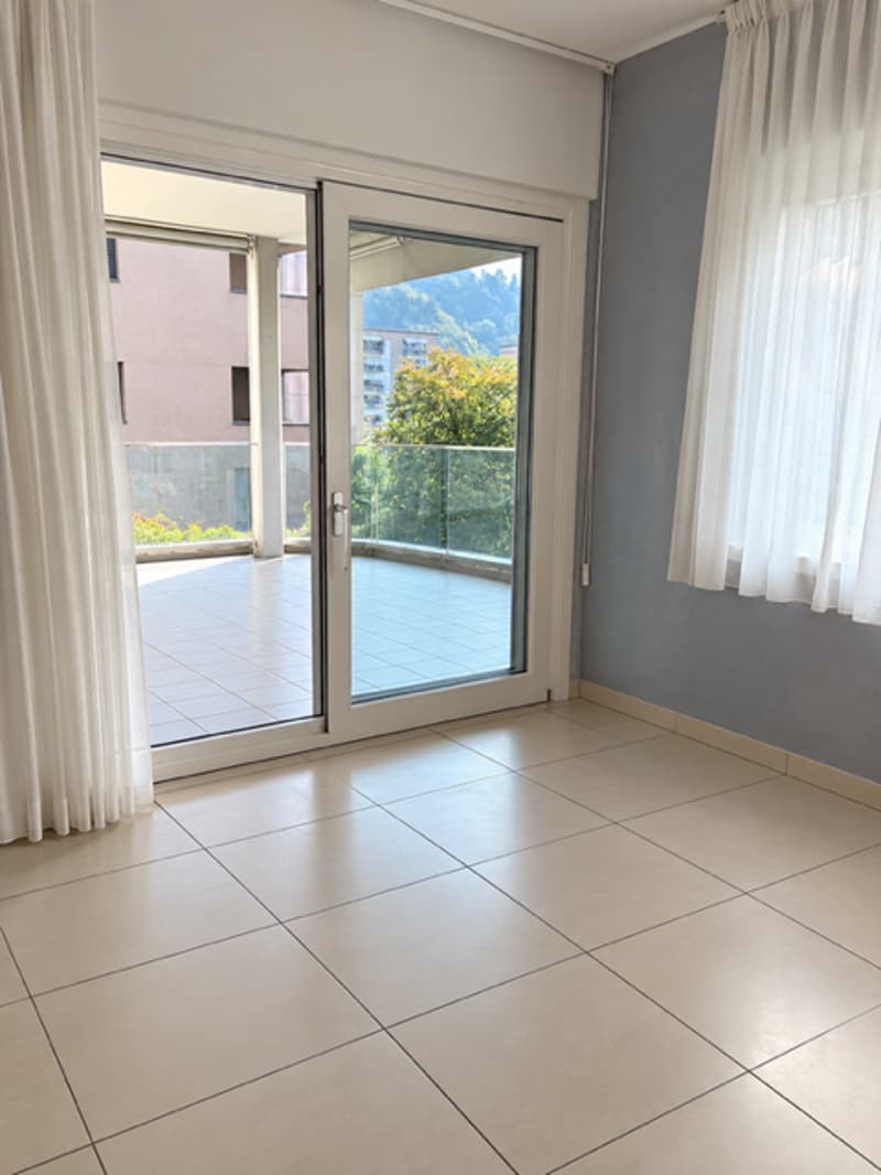 Elegante appartamento di 3.5 locali nella residenza Prestige a Lugano (9)
