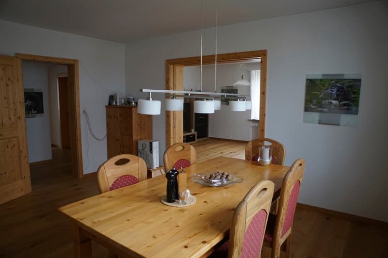 Charmante 4-Zimmer-Wohnung mit Balkon in Riehen (6)