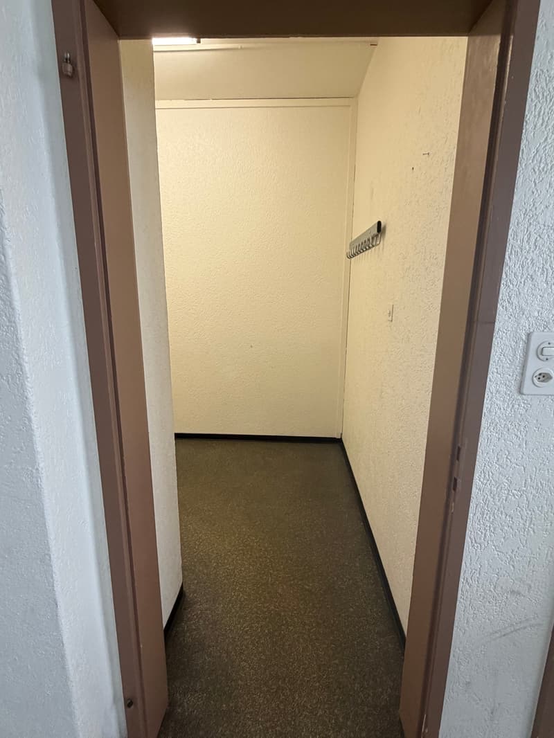 Büroraum zur Miete in Muttenz inkl. Küche! (6)