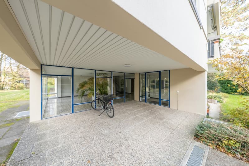 Charming 3.5-room apartment with balcony and underground parking space in Binningen (22)