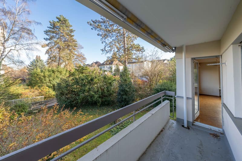 Charming 3.5-room apartment with balcony and underground parking space in Binningen (15)