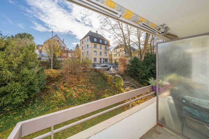 Charming 3.5-room apartment with balcony and underground parking space in Binningen (16)