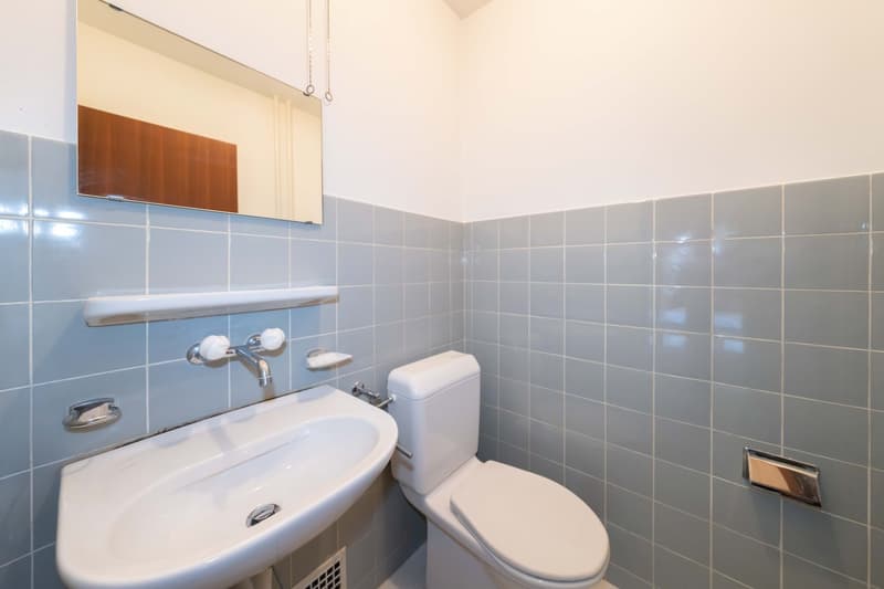 Charming 3.5-room apartment with balcony and underground parking space in Binningen (10)