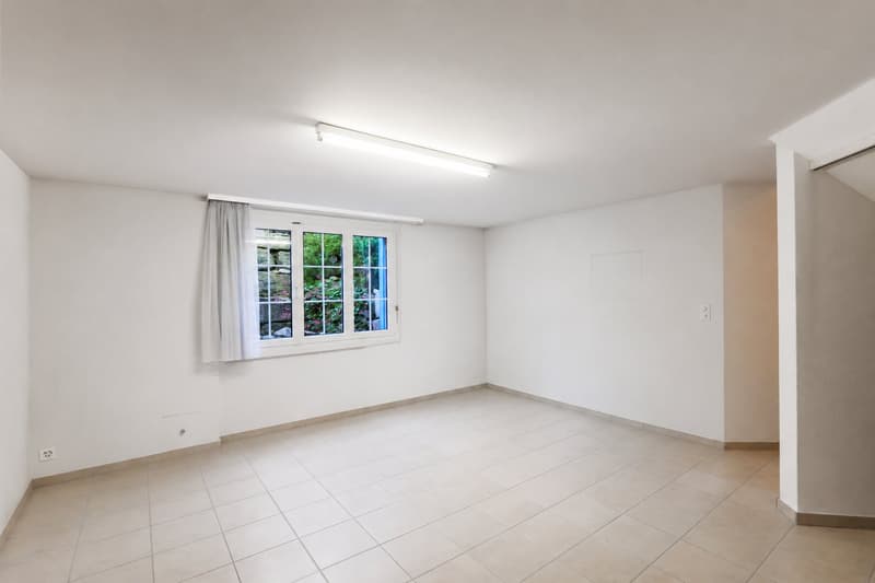 Family-friendly semi-detached house in a quiet and sunny location in Lausen (20)