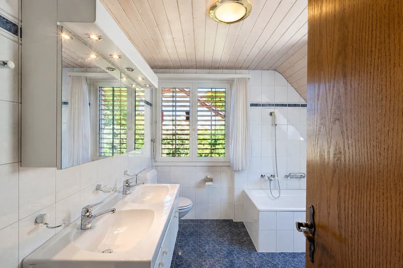 Family-friendly semi-detached house in a quiet and sunny location in Lausen (16)