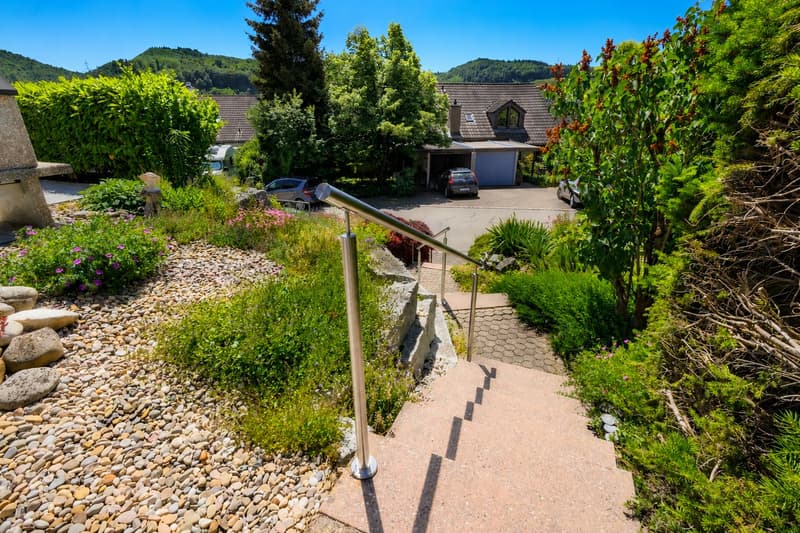 Family-friendly semi-detached house in a quiet and sunny location in Lausen (25)