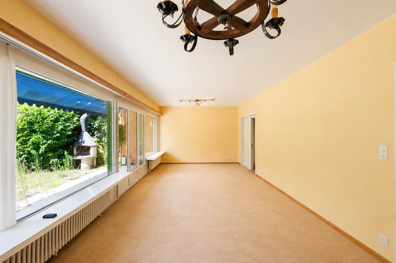 5-room house with garden and versatile potential in a sought-after location in Binningen (11)