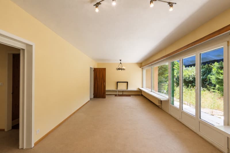 5-room house with garden and versatile potential in a sought-after location in Binningen (8)