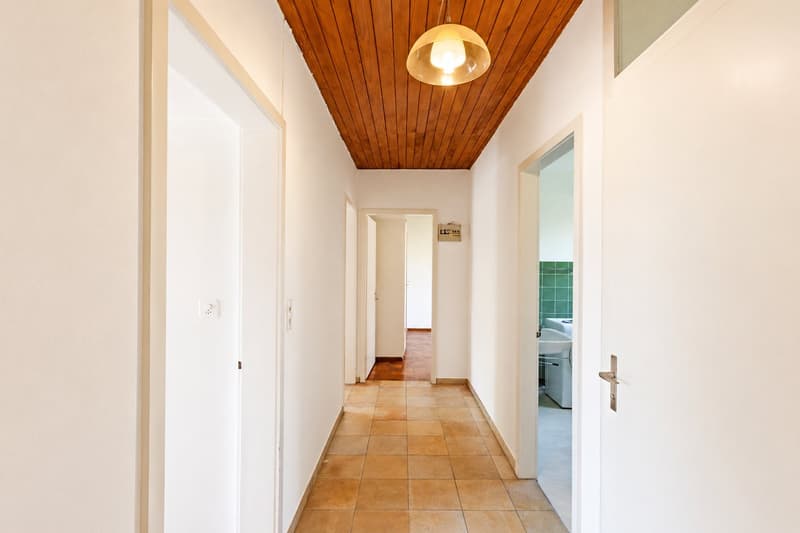 5-room house with garden and versatile potential in a sought-after location in Binningen (14)