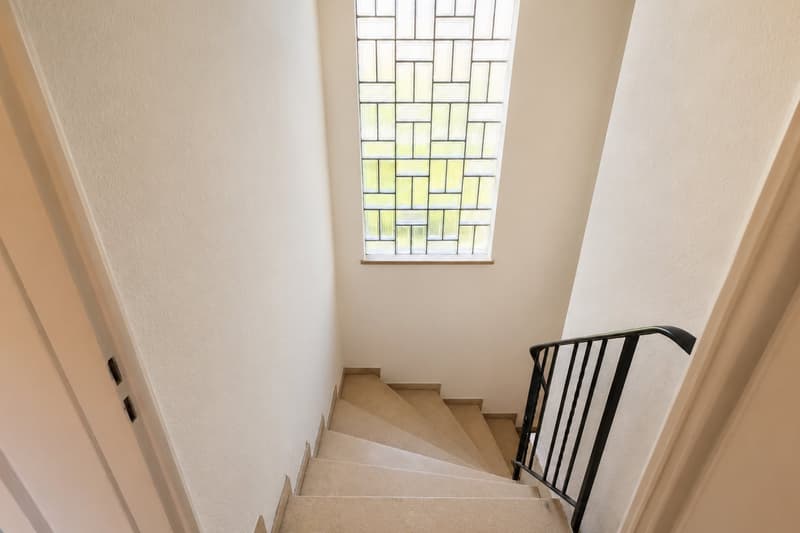 5-room house with garden and versatile potential in a sought-after location in Binningen (13)