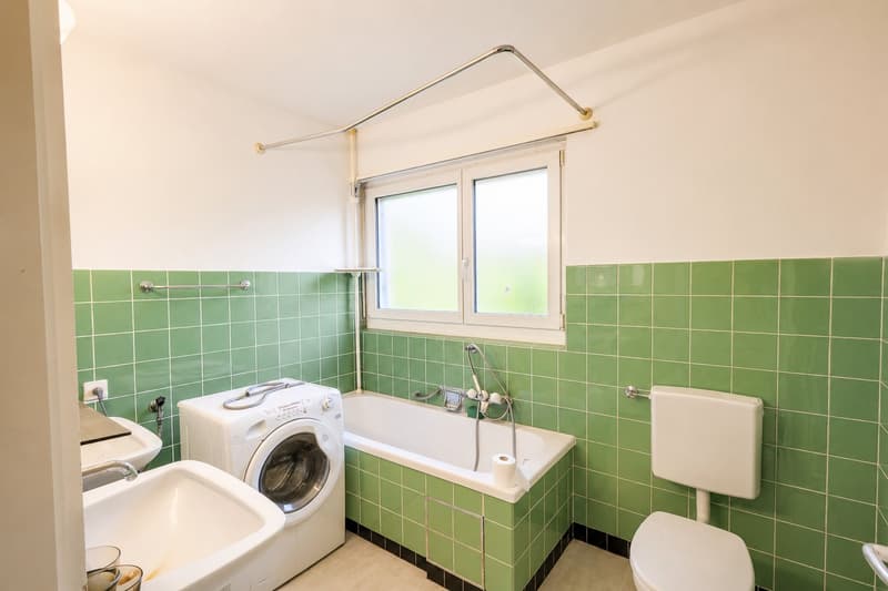 5-room house with garden and versatile potential in a sought-after location in Binningen (10)