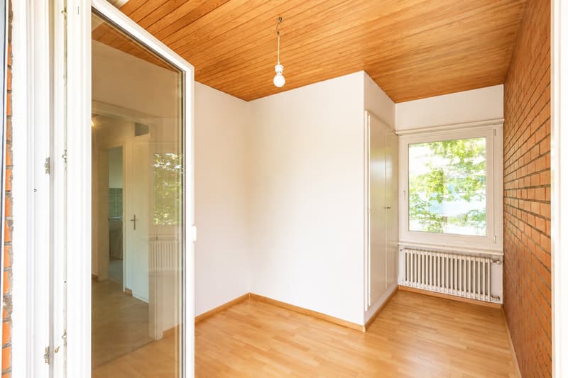 5-room house with garden and versatile potential in a sought-after location in Binningen (15)
