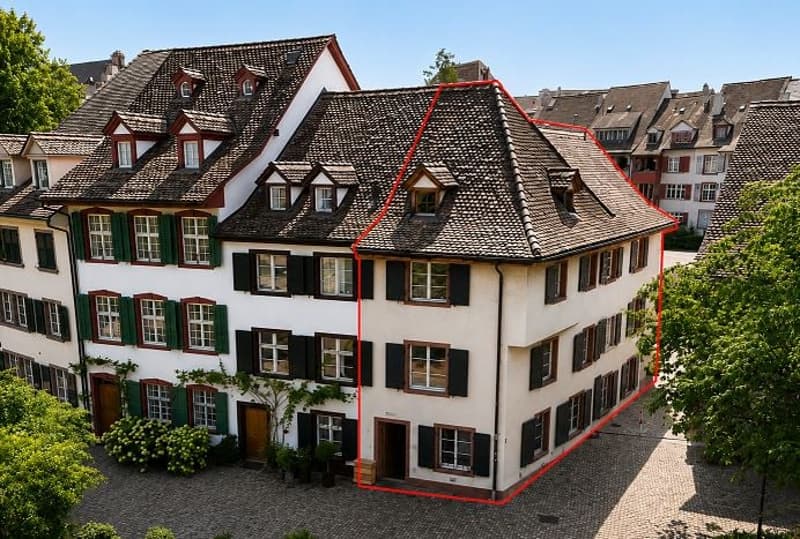 Einmalige Kaufgelegenheit am Petersplatz – historisches Stadthaus im Herzen von Basel (1)