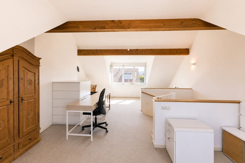 Grosszügiges 5.5-Zimmer-Eck-Einfamilienhaus mit Garten und viel Platz in Pratteln (13)