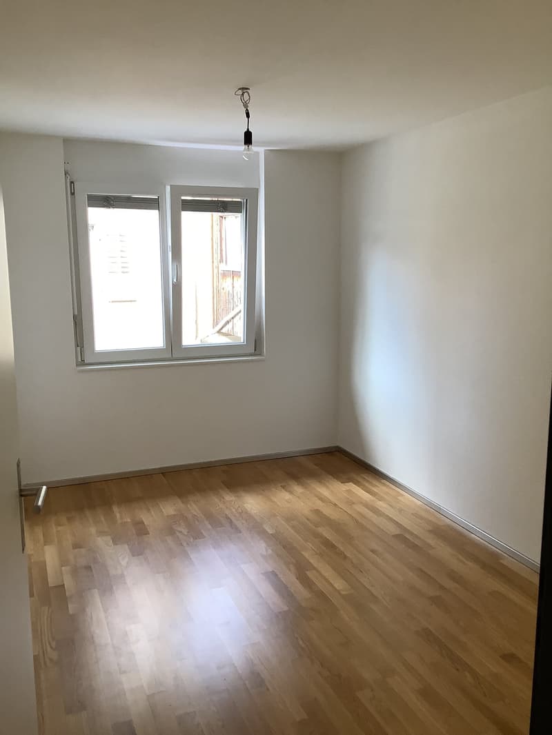 Moderne 2-Zimmerwohnung mit Balkon an zentraler Lage in Bubendorf zu vermieten (4)