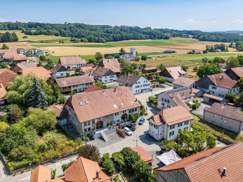Charmante maison individuelle de 5.5 pièces à Echallens (2)