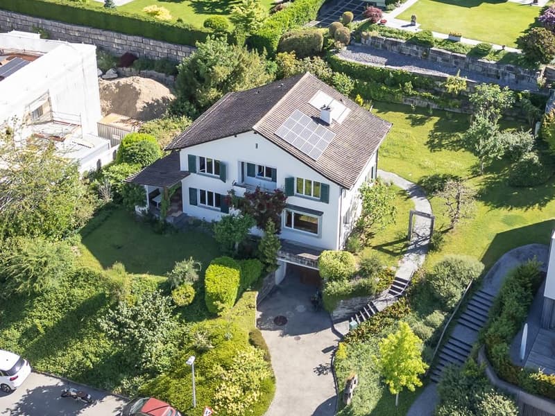 Freistehendes 7-Zimmer-Einfamilienhaus