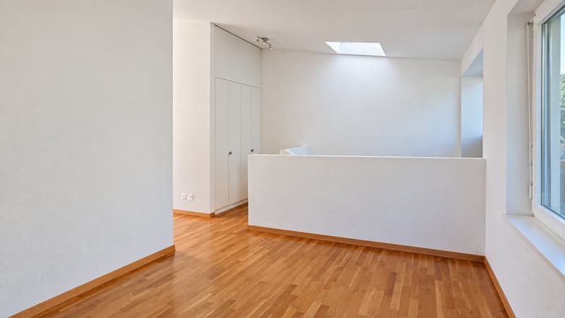 Modern 5-Room Bifamiliar House with Stunning Lake and Mountain Views in Corseaux (12)