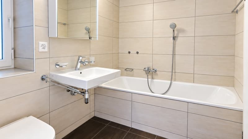 Modern 5-Room Bifamiliar House with Stunning Lake and Mountain Views in Corseaux (16)