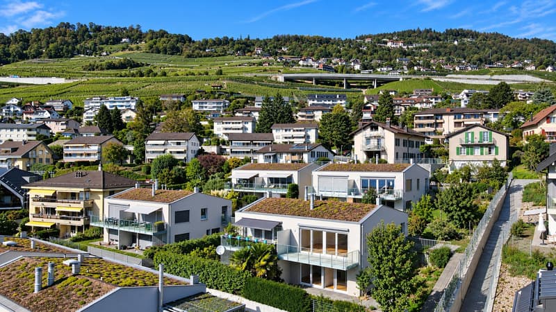 Modern 5-Room Bifamiliar House with Stunning Lake and Mountain Views in Corseaux (21)