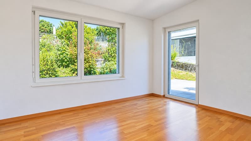 Modern 5-Room Bifamiliar House with Stunning Lake and Mountain Views in Corseaux (13)