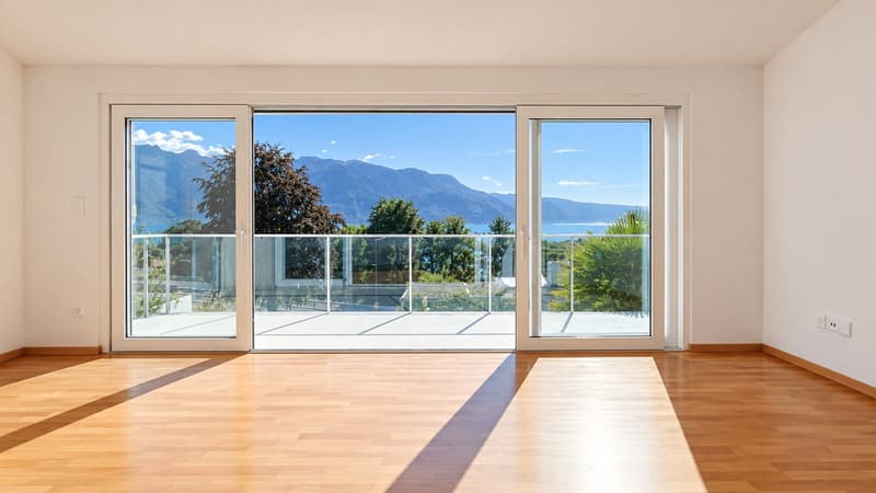 Modern 5-Room Bifamiliar House with Stunning Lake and Mountain Views in Corseaux (2)