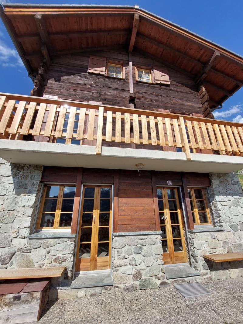 5-room chalet in Vernamiège with authentic charm and panoramic views (2)