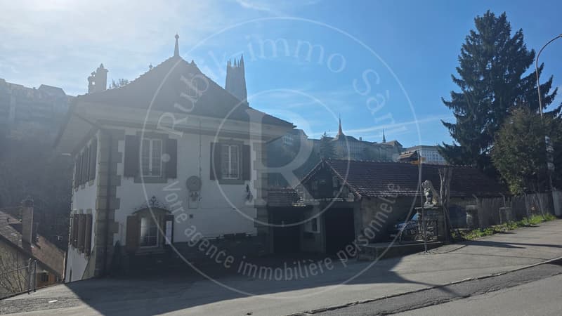 Charmante maison de ville à deux pas de la Sarine (2)