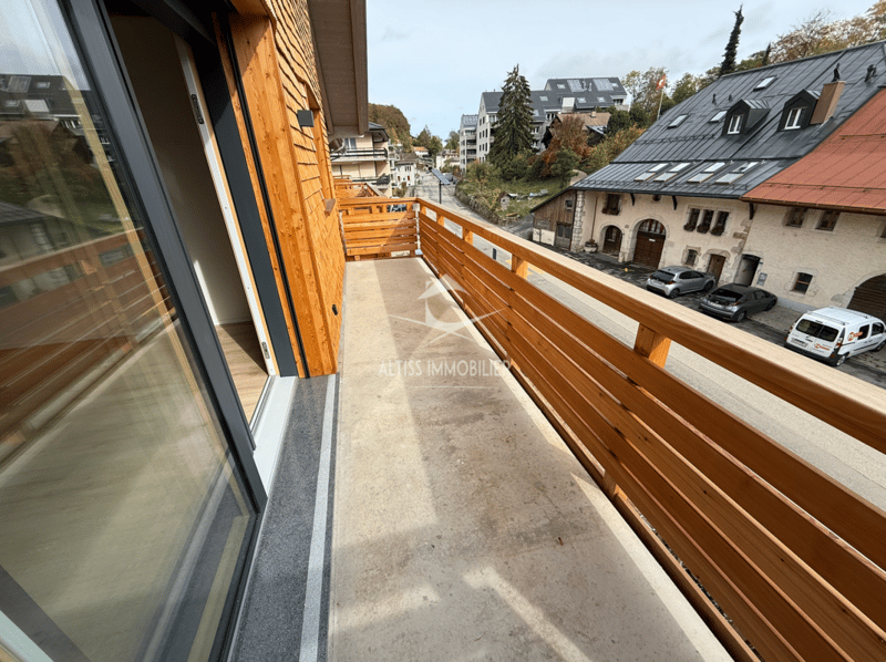 Attique 3,5 pièces neuf, belle mezzanine. (12)