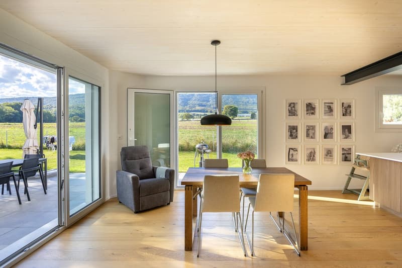 Une maison ouverte sur la nature, à l’abri des regards (6)