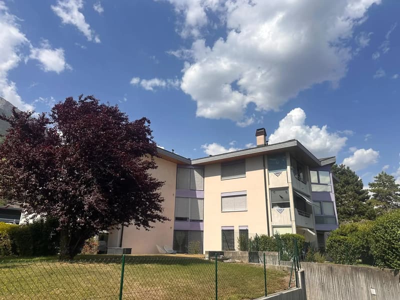 Vétroz - Large 2.5-room apartment to renovate - South-West balcony - Quiet location (2)